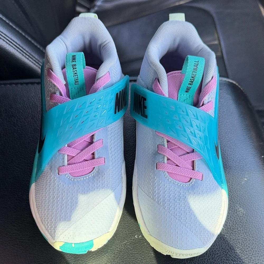 Nike Kids Team Hustle D12 size 13c